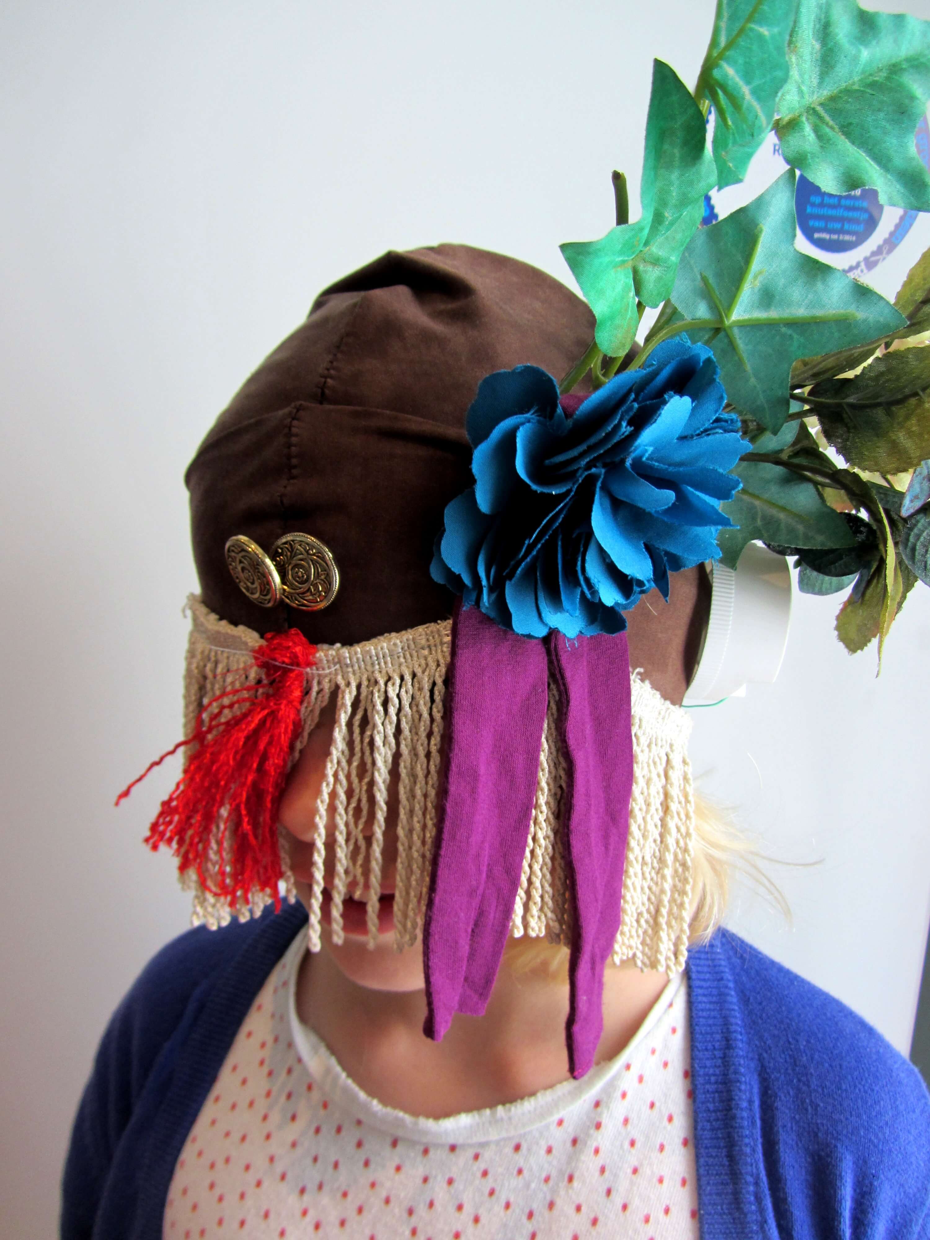 storting achterlijk persoon Koel Workshop GEKKE HOEDEN: Romantische hoed, Exotische Fez enz