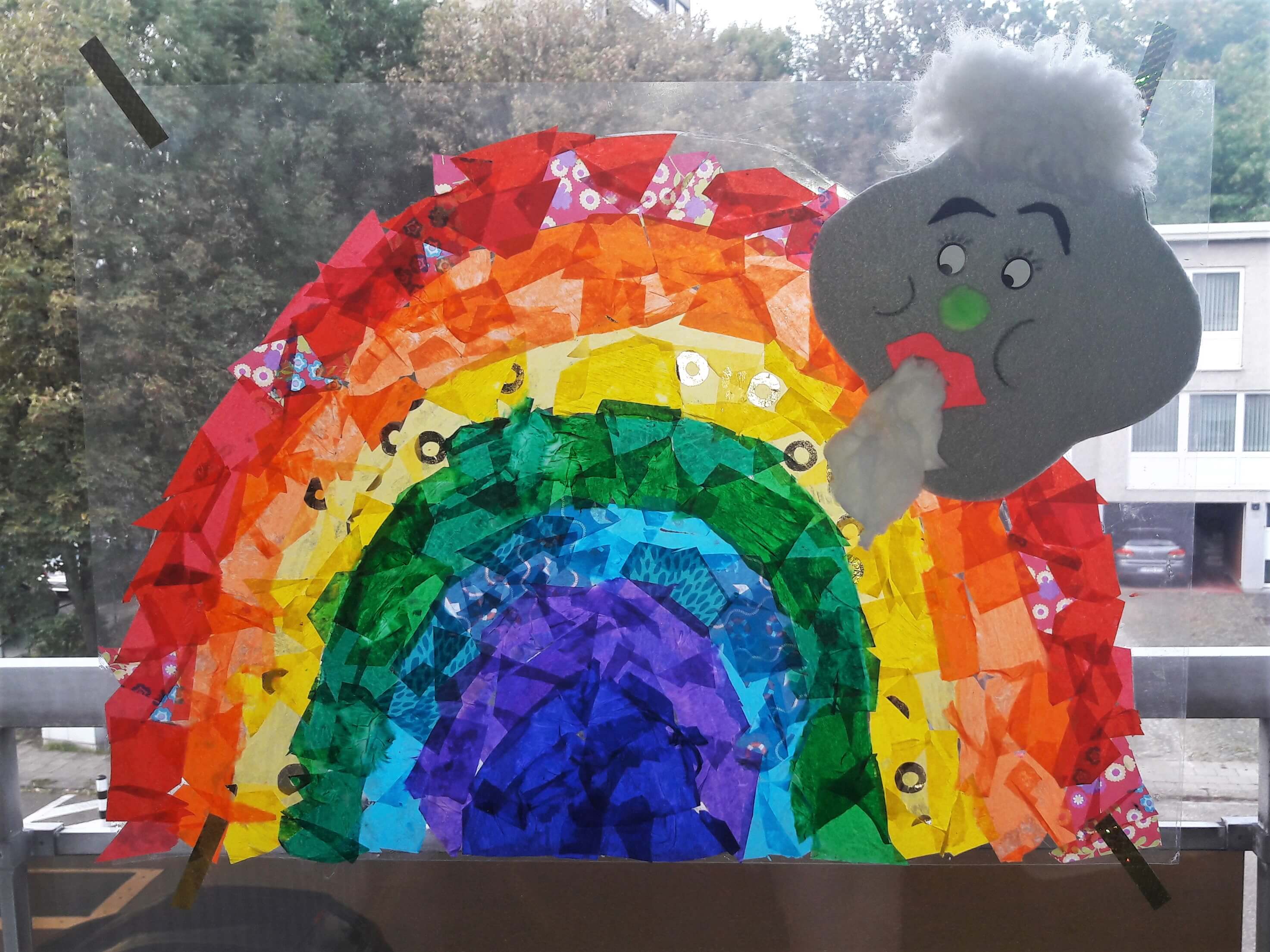 Harmonisch Gemengd Absurd Regenboog op je Raam - knutselen met zijdepapier